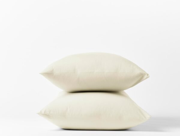 Coyuchi Organic Crinkled Percale Pillowcase, Set of 2, Undyed (Standard/Queen)