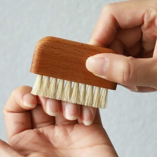Brown Wooden Nail Brush, Natural Beech Wood Bristle Nail Brush Non-Slip Fingernail Hand Scrub Brush Nails and Toes Cleaning Tools Accessories - Image 2