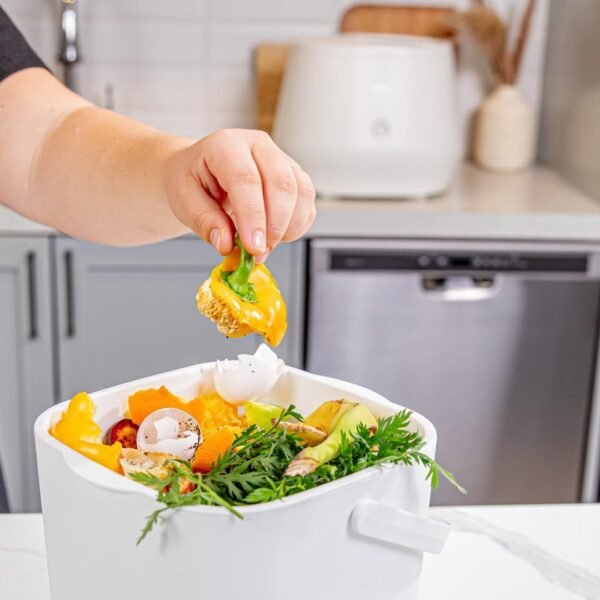 Lomi Compost Bin | Kitchen Countertop | Odorless | Easy Clean (White, 7L / 1.8 GAL) - Image 2