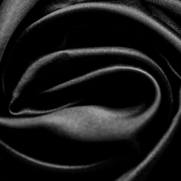 Organic Silk Pillowcase for Hair and Skin Made in USA, Black Silk Pillow Cases, 22 Momme Natural Mulberry Silk Pillowcase, Oeko-TEX Certified 100% Pure Silk, Anti Acne, 1 Pc 20"x26" (Standard, Black) - Image 7