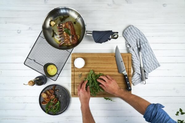 ZWILLING J.A. Henckels Bamboo Cutting Board, 14" x 10" x1.5" - Image 4