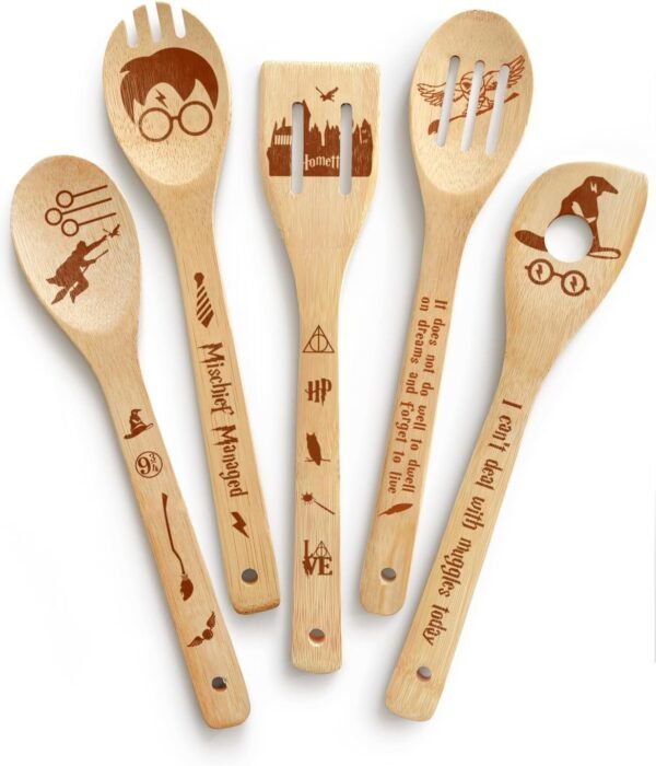 5Pcs Bamboo Spoons for Cooking Kitchen Utensils Set, Funny Friends TV Show Merchandise Spoons Kitchen Decor Accessories, Novelty TV Show Decor Kitchen Decor Halloween Gifts for Fans