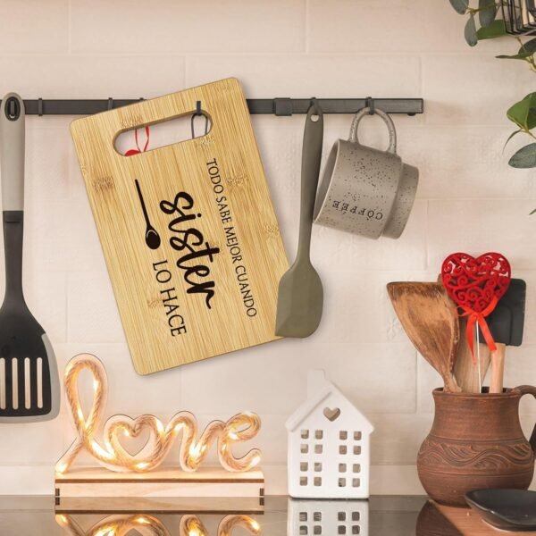 Sister Cutting Boards for Kitchen, Sister Gifts Bamboo Cutting Board, Todo Sabe Mejor Cuando Sister Lo Hace Decorative Cutting Board, Sister Gifts for Christmas, Sister Gifts from Sister - Image 5