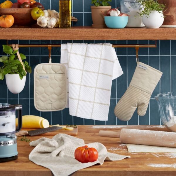 KITCHENAID Quilted Cotton Terry Cloth Oven Mitt, Pot Holder, Kitchen Towel 4-Pack Set, Heat Resistant, Silicone Grip, Gift Set, Milkshake, 16"x26", 7"x13" & 7"x10" - Image 2
