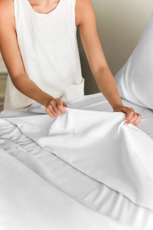 King Size 4 Piece Sheet Set - Comfy Breathable & Cooling Sheets - Hotel Luxury Bed Sheets for Women & Men - Deep Pockets, Easy-Fit, Extra Soft and Wrinkle Free Sheets - White Oeko-Tex Bed Sheet Set - Image 6
