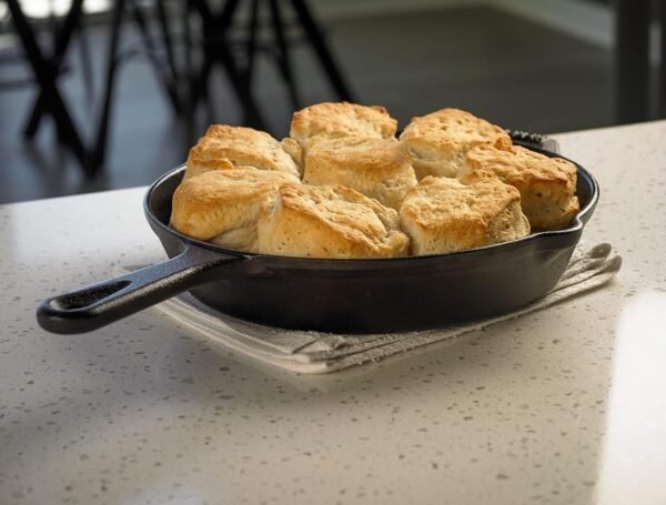 Mercer Culinary Pre-Seasoned Cast Iron Skillet, 10.25-Inch - Image 9