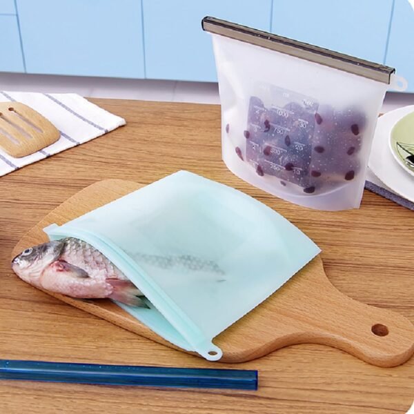 Reusable Silicone Food Storage Bags, WINDSIUUU 100% Silicone Food Grade Containers, Leakproof, Sandwich Snack Bags, Stand Up Zip Container for Soup and Leftovers, Dishwasher & Microwave Oven Safe-18OZ - Image 6