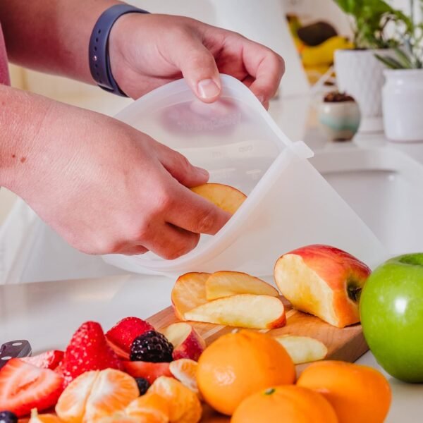 WeeSprout 100% Silicone Reusable Food Storage Bags - Set of 7 Leakproof & Airtight Bags (Four 4 Cup Bags and Three 6 Cup Bags), Freezer, Microwave, & Dishwasher Friendly, for Lunches and Snacks - Image 4