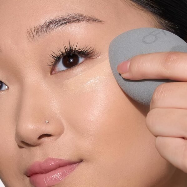 COVER FX Full Face Blending Sponge - Makeup Sponge - Biodegradable - Latex Free - Image 7