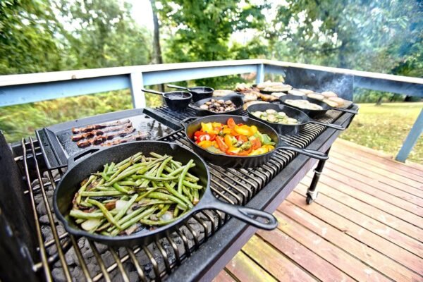 Lodge L9OG3 Cast Iron Round Griddle, Pre-Seasoned, 10.5-inch - Image 3