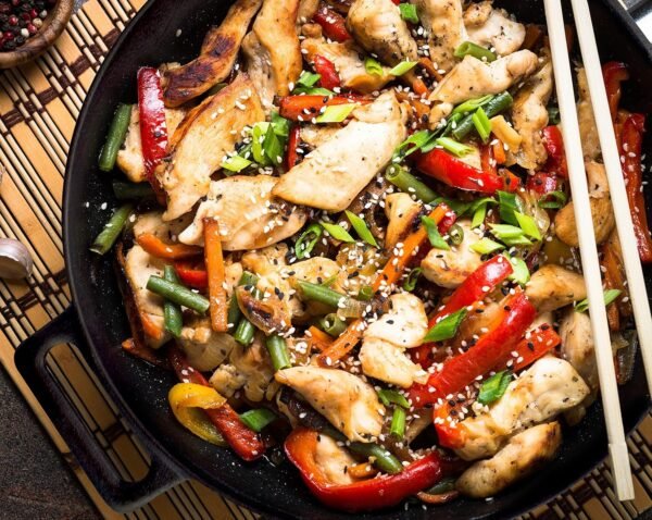 Jim Beam 12'' Pre Seasoned Heavy Duty Construction Cast Iron Grilling Wok, Griddle and Stir Fry Pan - Image 5